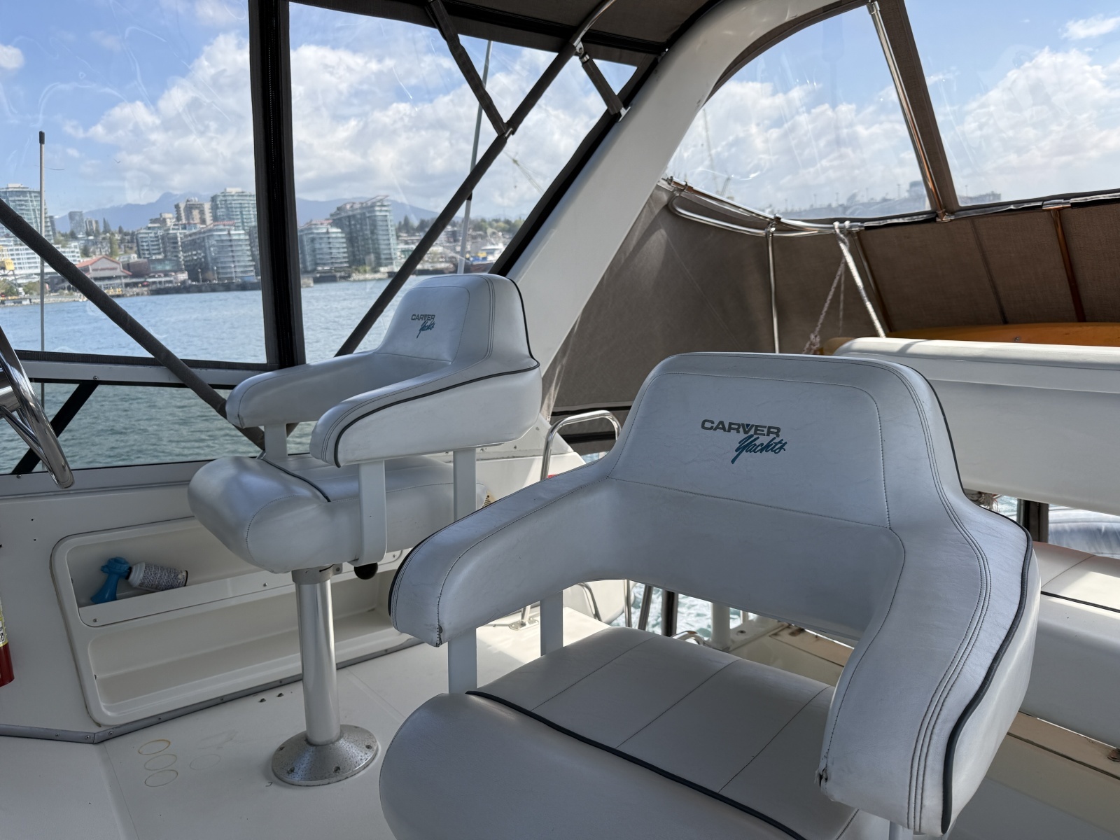 Strait Shooter 38ft Carver Yacht For Sale