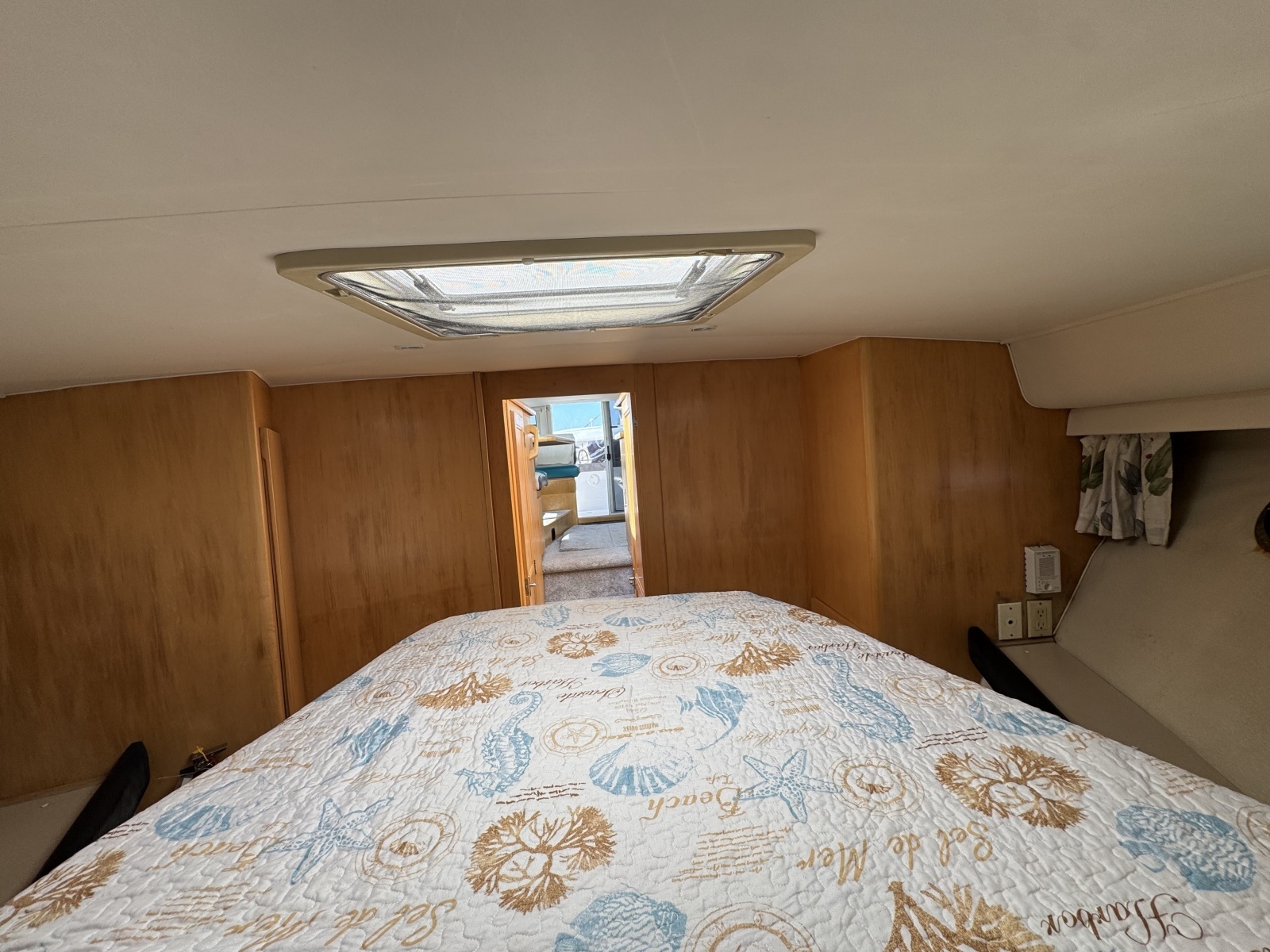 Strait Shooter 38ft Carver Yacht For Sale