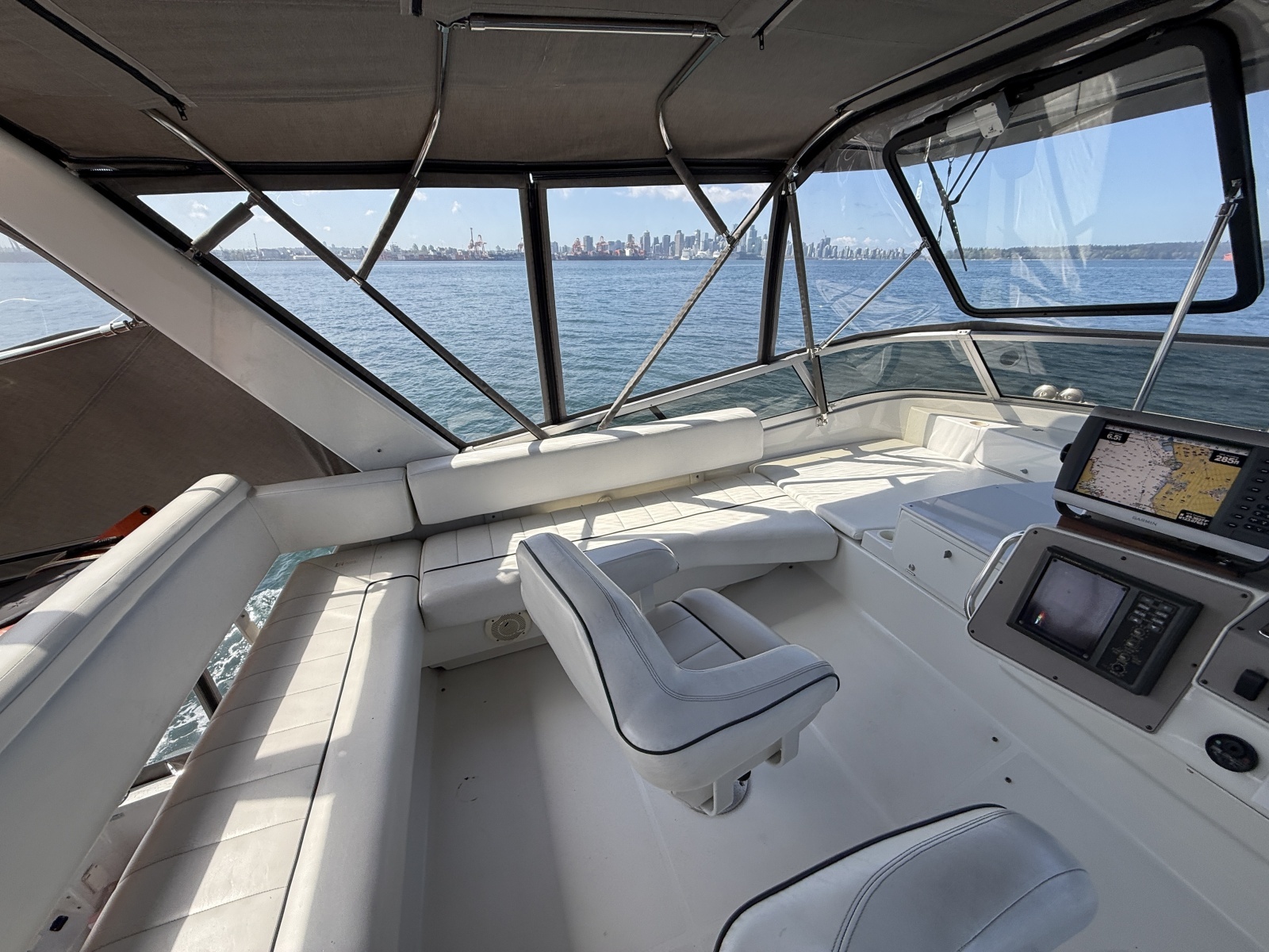 Strait Shooter 38ft Carver Yacht For Sale