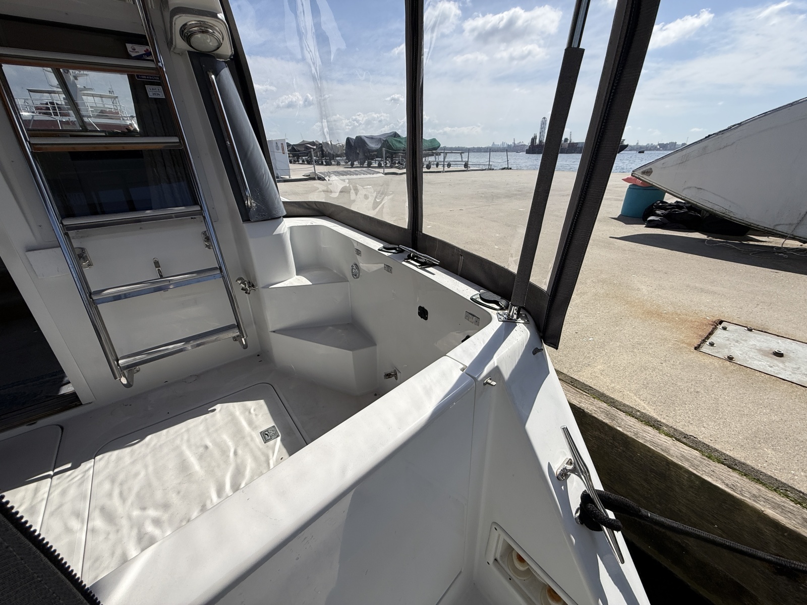 Strait Shooter 38ft Carver Yacht For Sale