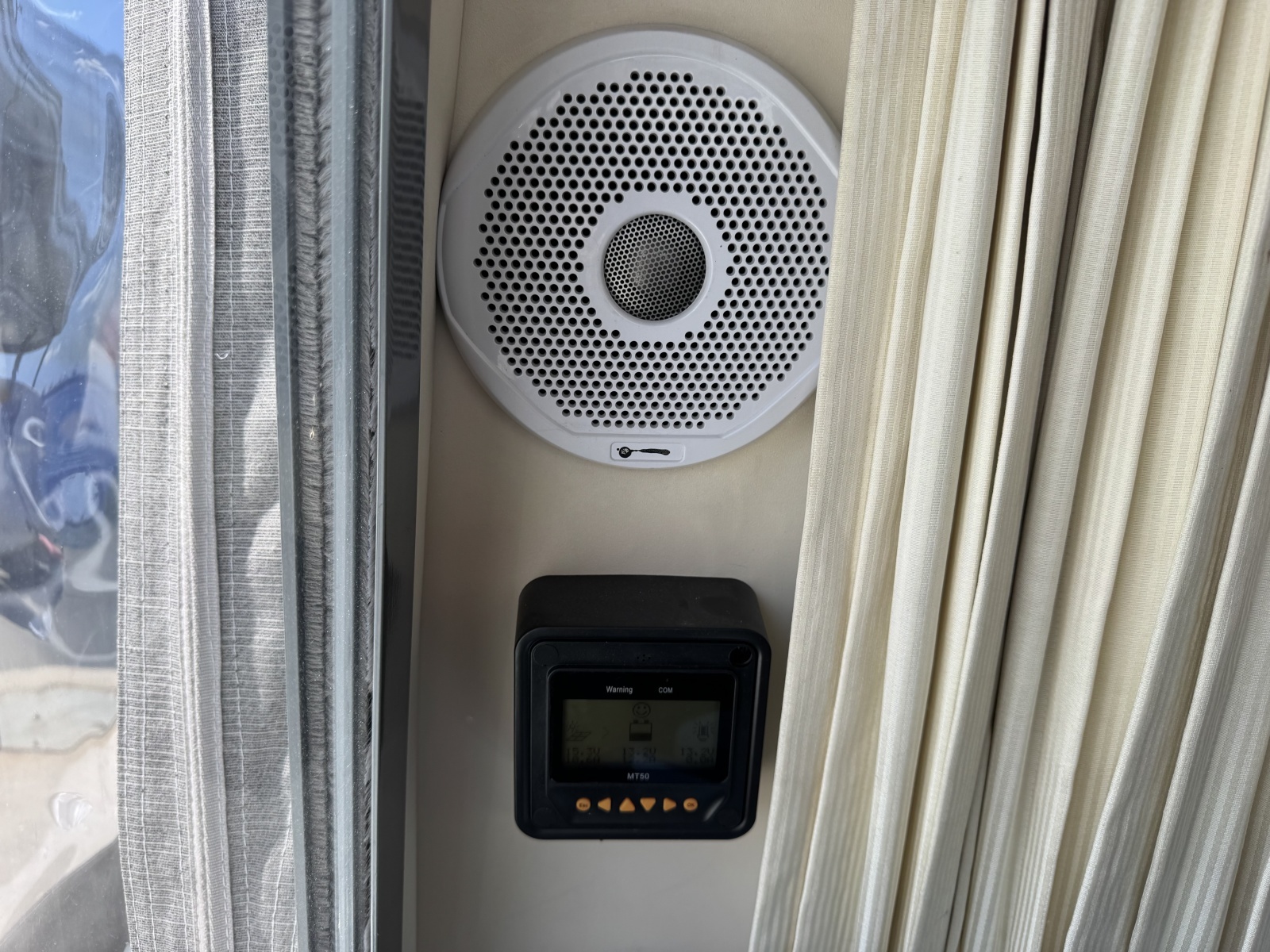 Strait Shooter 38ft Carver Yacht For Sale