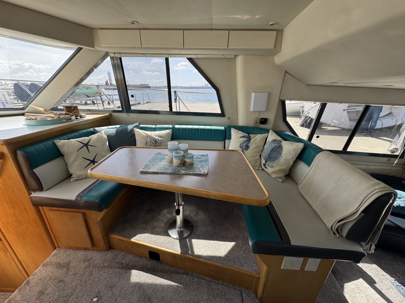 Strait Shooter 38ft Carver Yacht For Sale