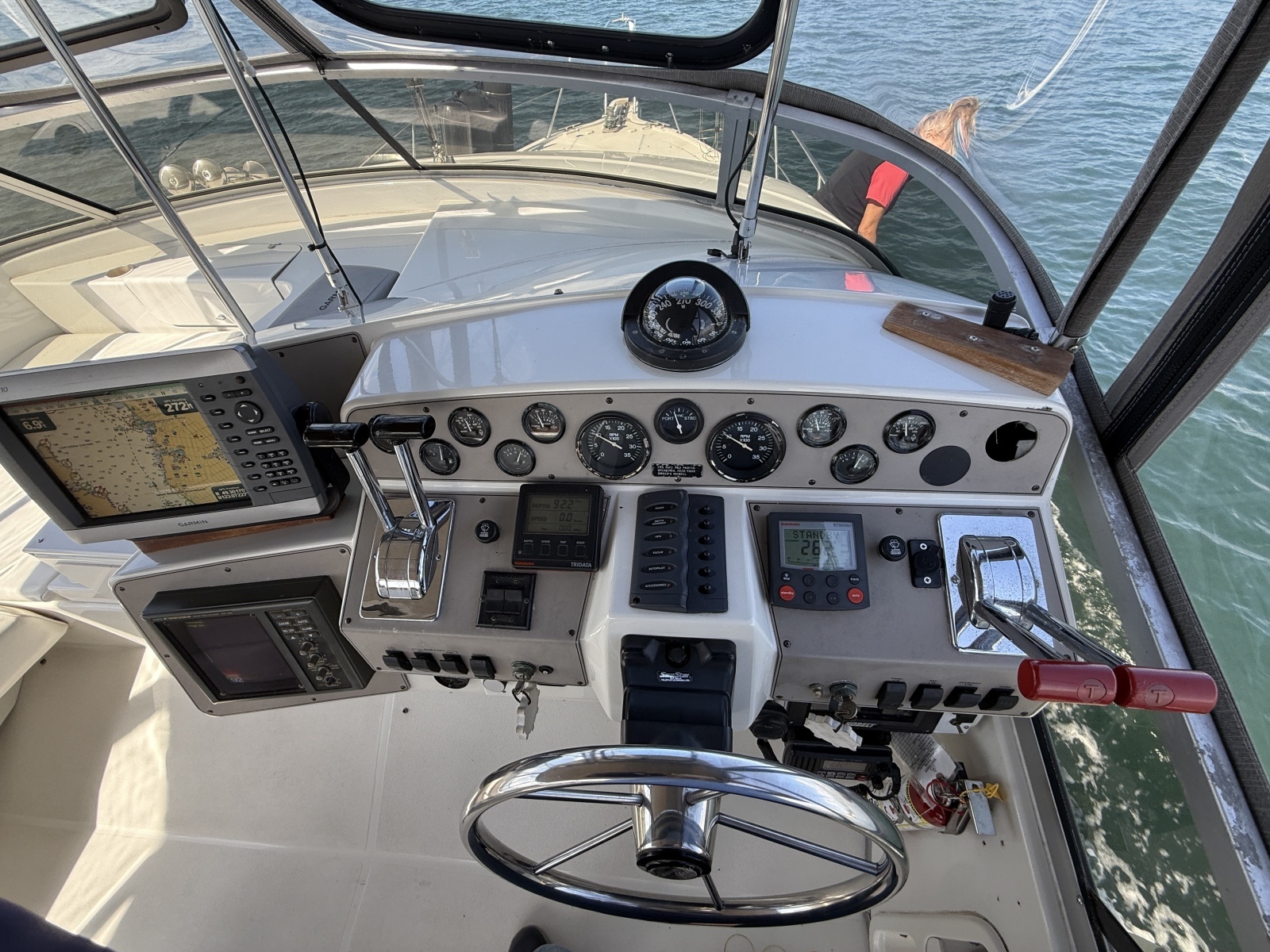 Strait Shooter 38ft Carver Yacht For Sale