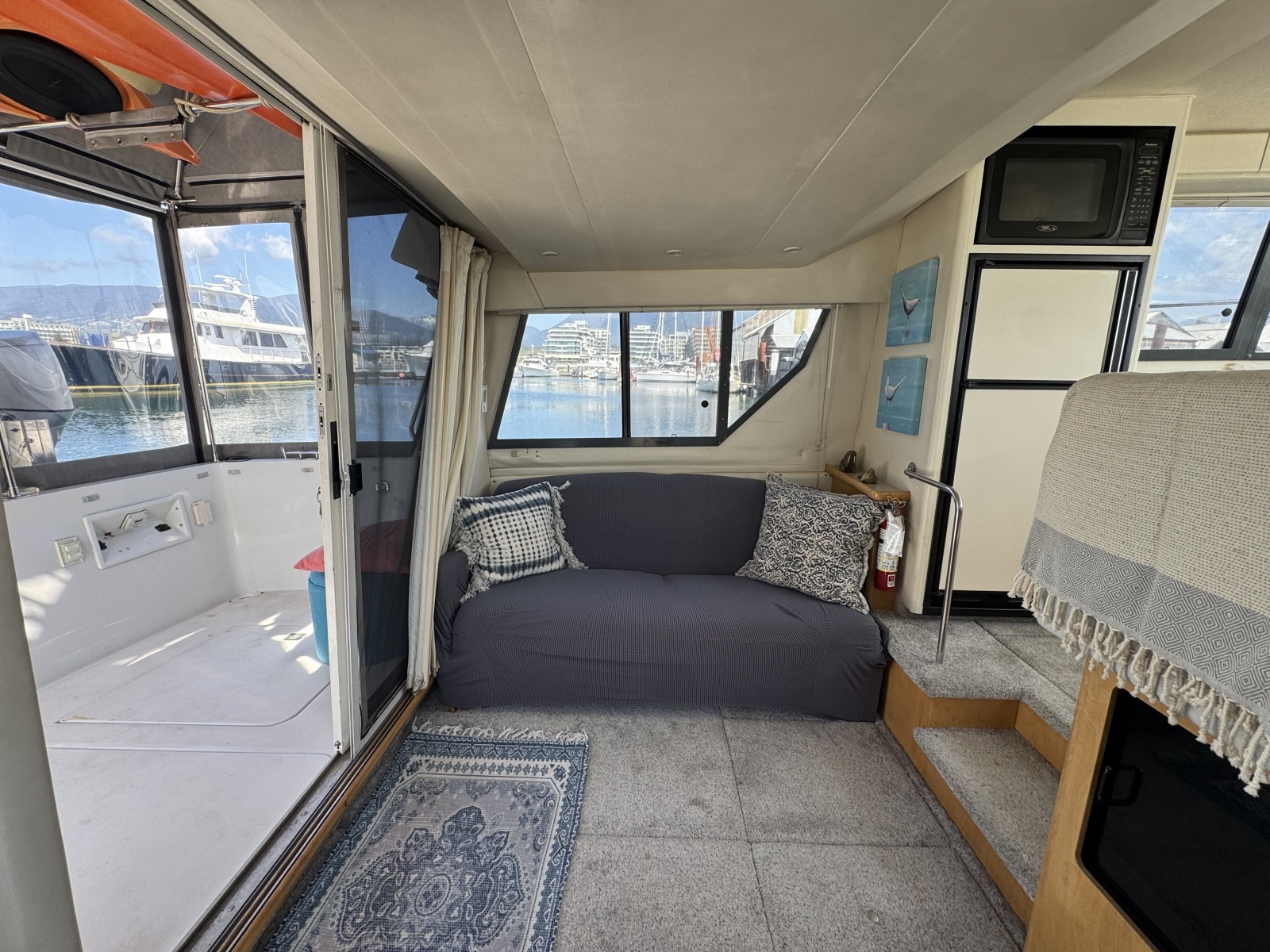 Strait Shooter 38ft Carver Yacht For Sale