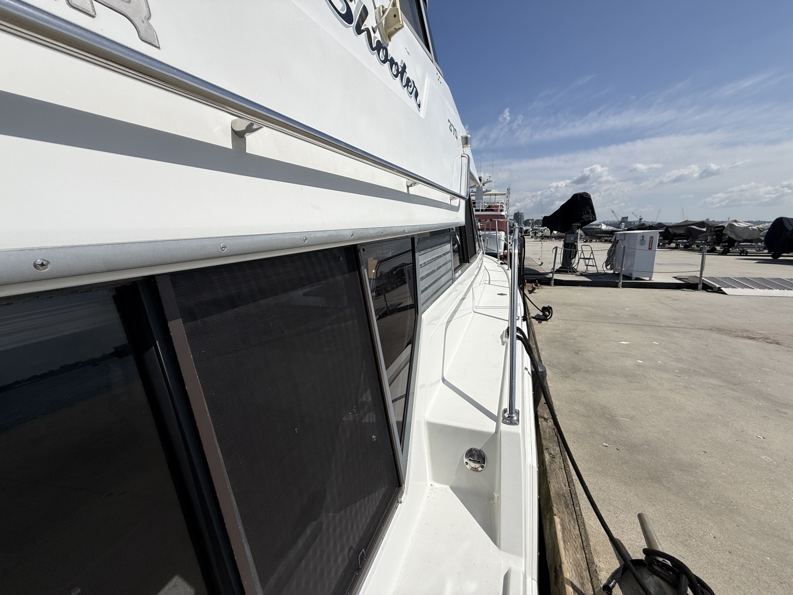 Strait Shooter 38ft Carver Yacht For Sale