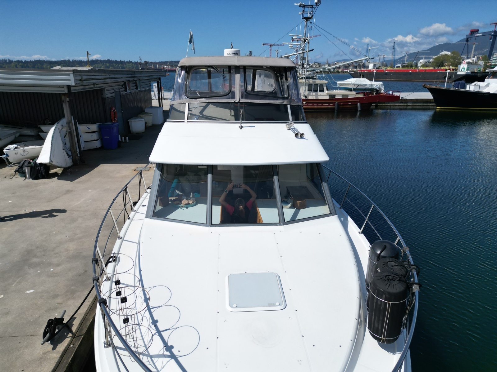 Strait Shooter 38ft Carver Yacht For Sale
