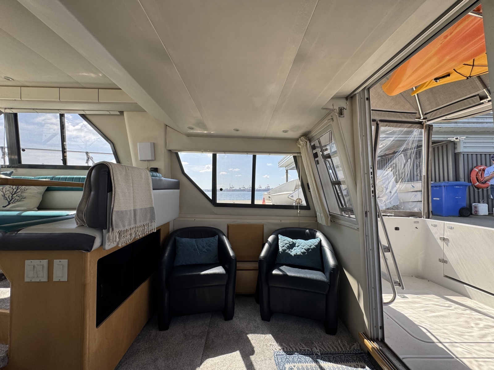 Strait Shooter 38ft Carver Yacht For Sale