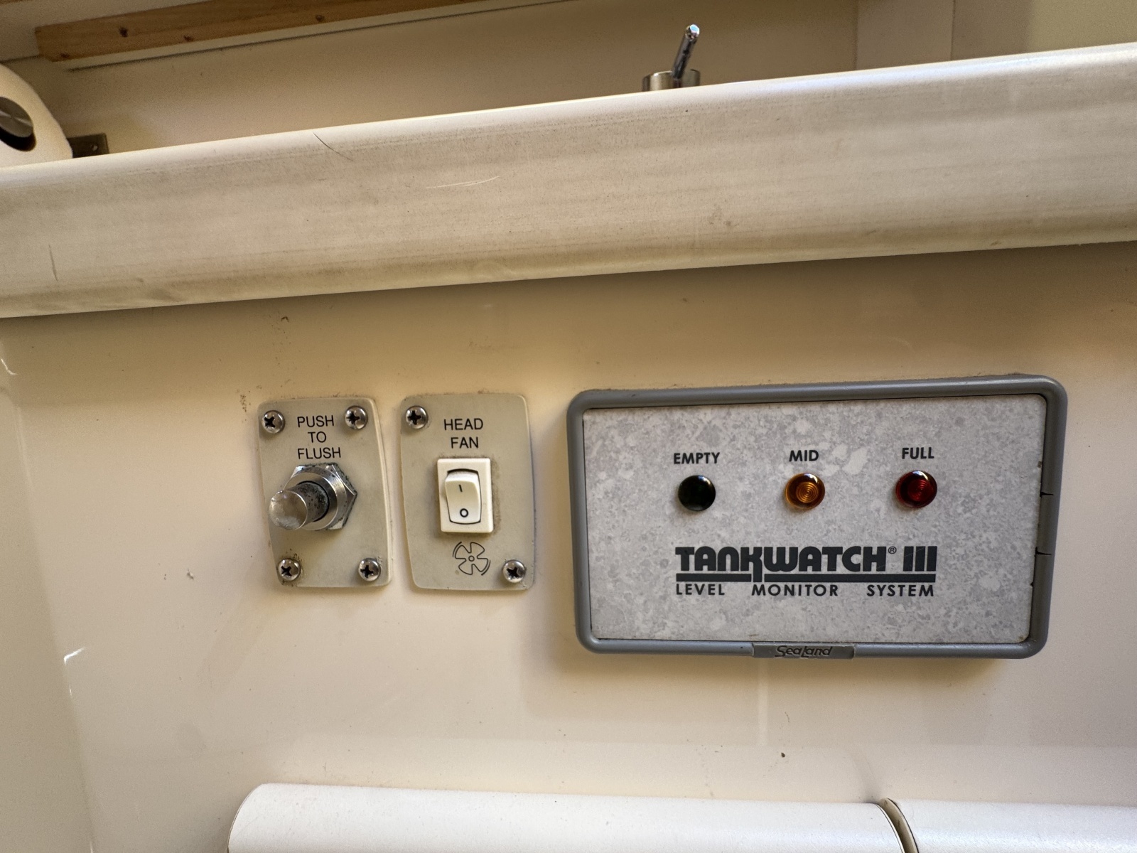 Strait Shooter 38ft Carver Yacht For Sale