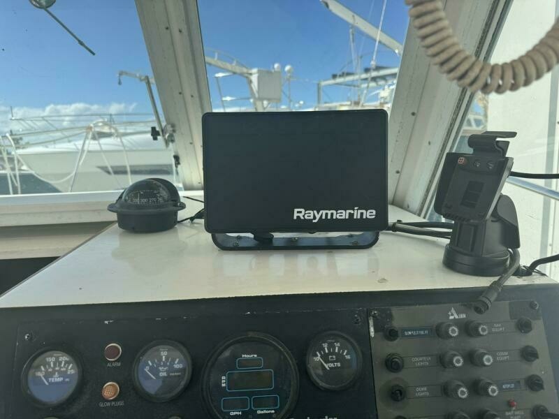 Lucky Us 28ft Albin Yacht For Sale