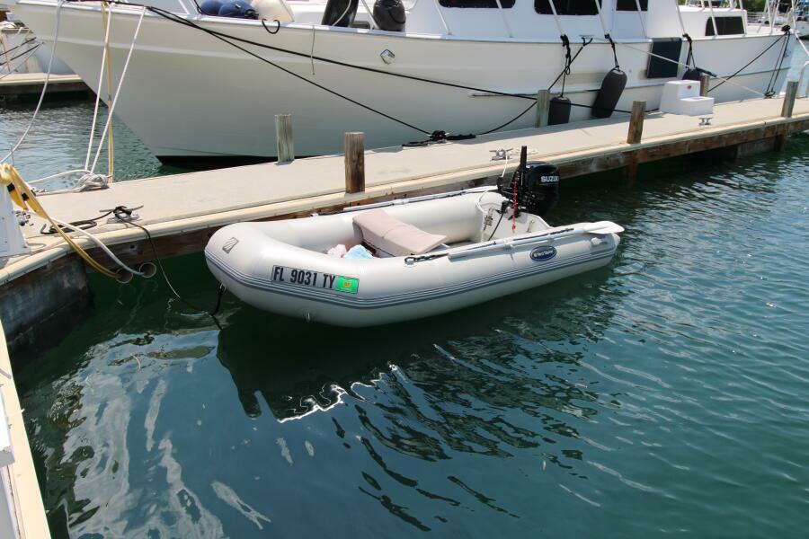 2000 Ricker 42 Classic