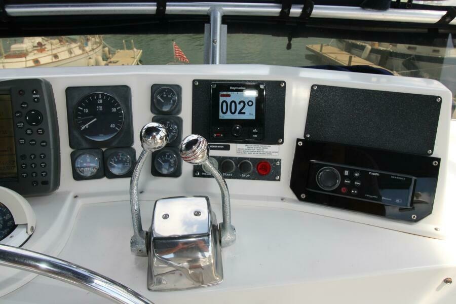 2000 Ricker 42 Classic