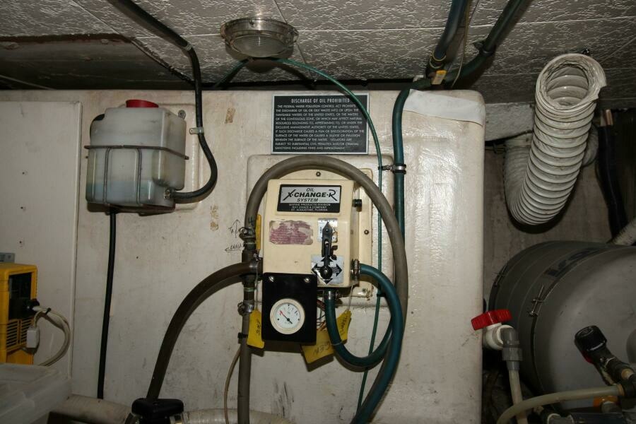 2000 Ricker 42 Classic