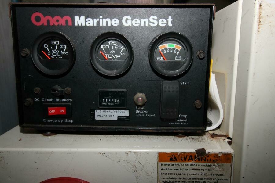 2000 Ricker 42 Classic