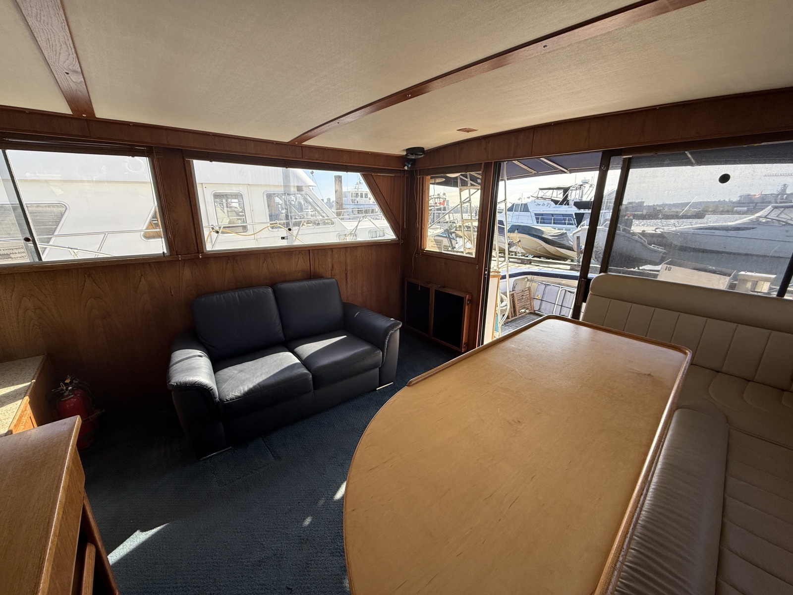 42ft Uniflite Yacht For Sale