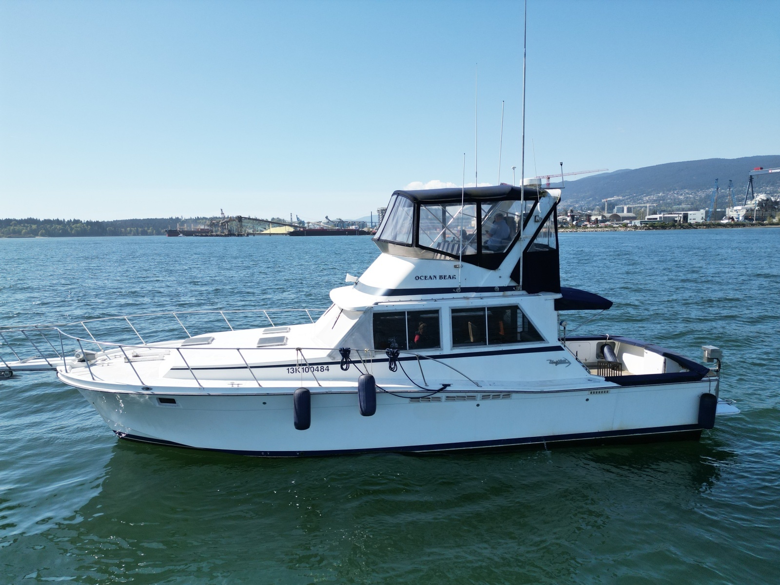 42ft Uniflite Yacht For Sale