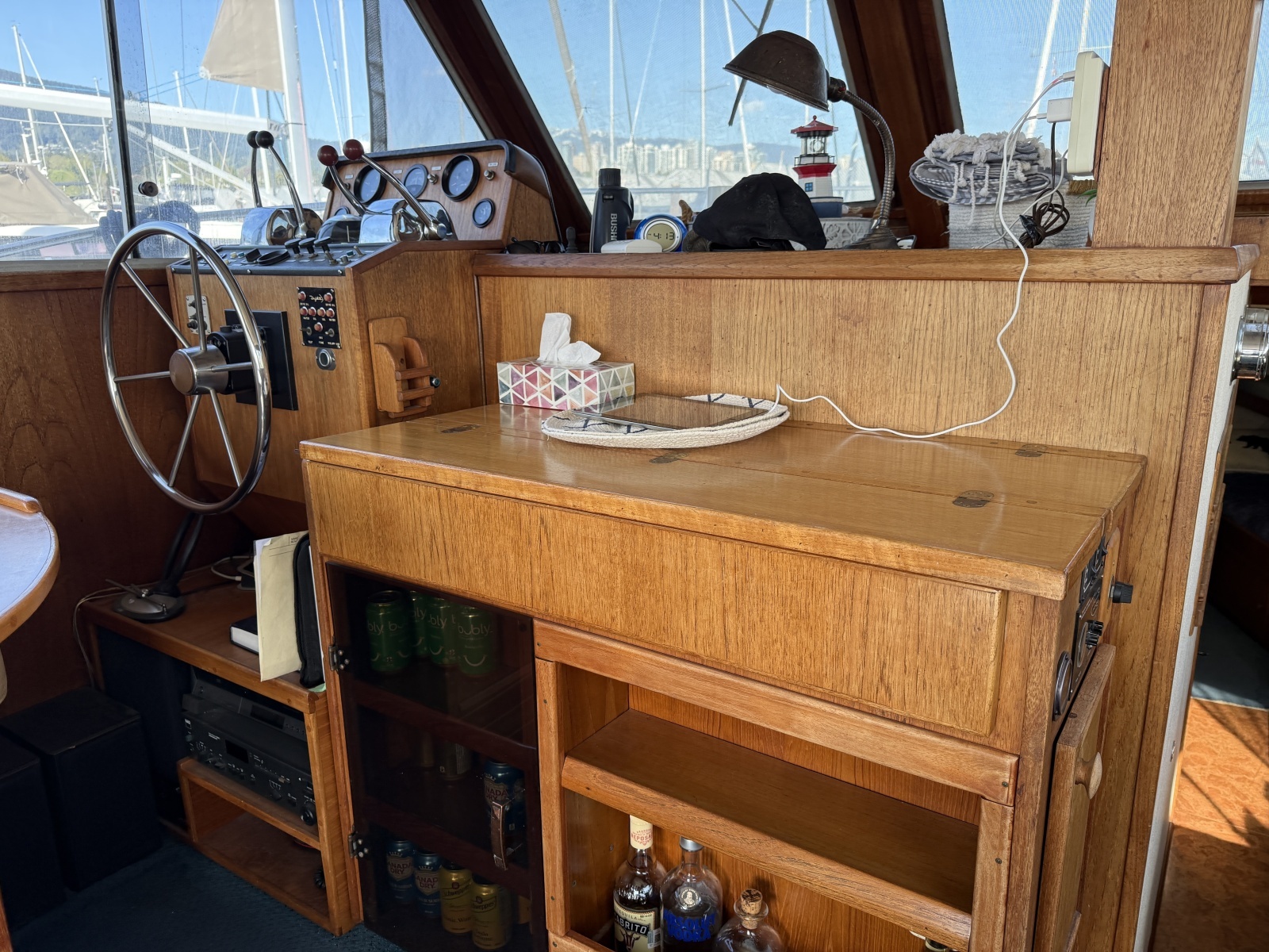 42ft Uniflite Yacht For Sale