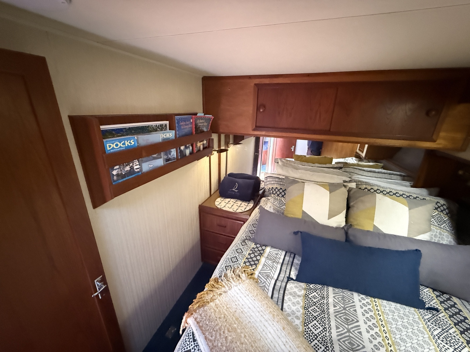 42ft Uniflite Yacht For Sale