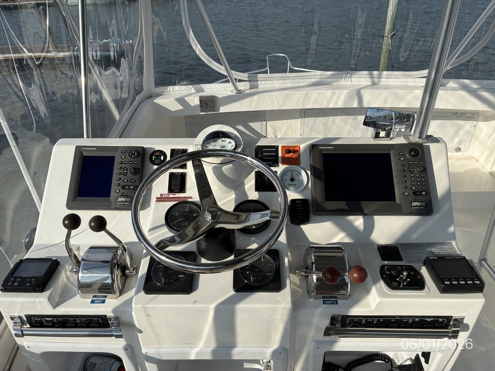 34' Luhrs Flybridge
