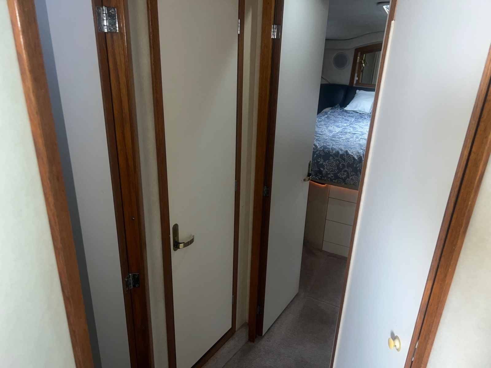 1997 Sea Ray 400 Sedan Bridge