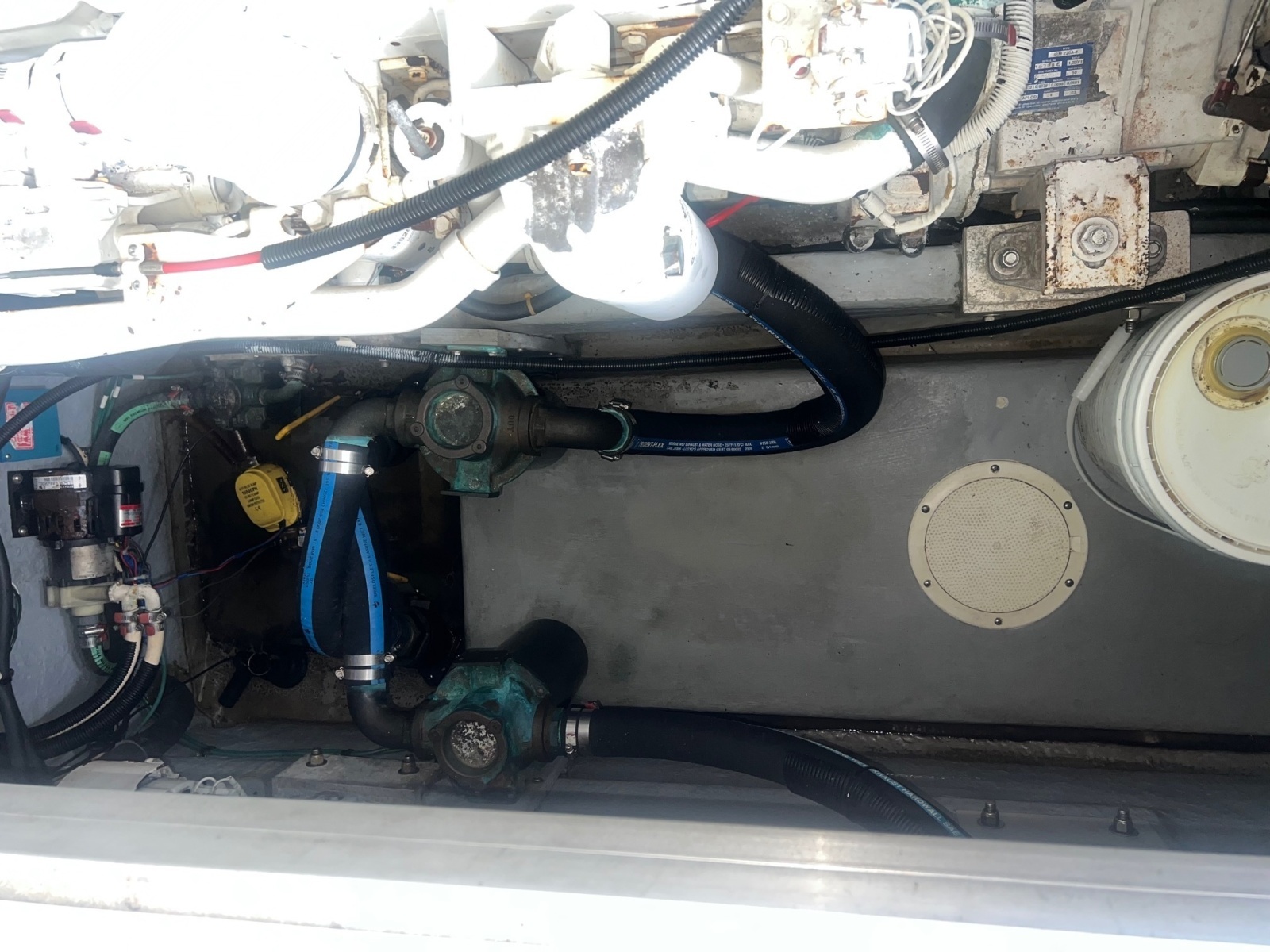 1997 Sea Ray 400 Sedan Bridge