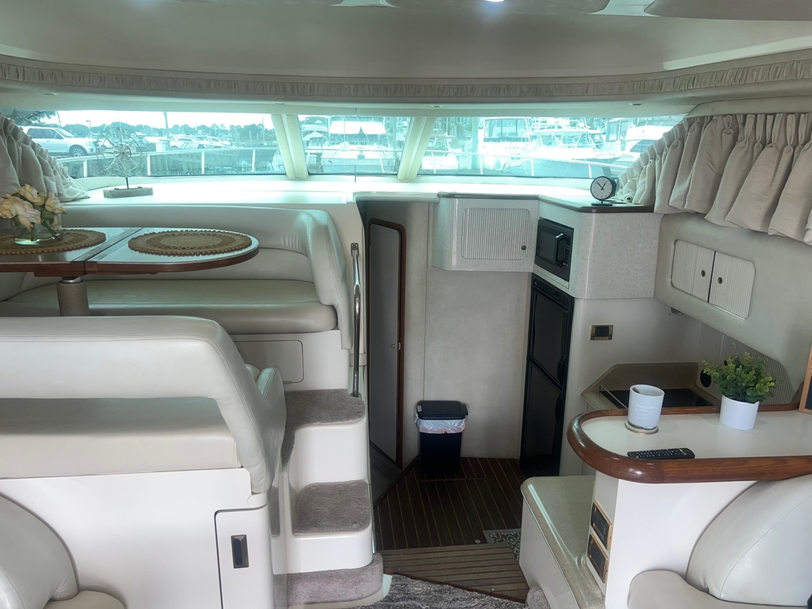 1997 Sea Ray 400 Sedan Bridge
