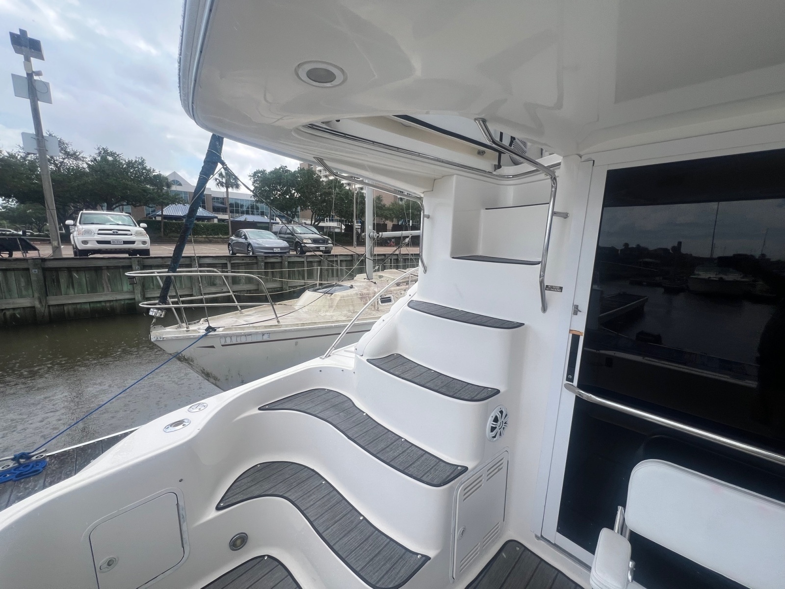 1997 Sea Ray 400 Sedan Bridge