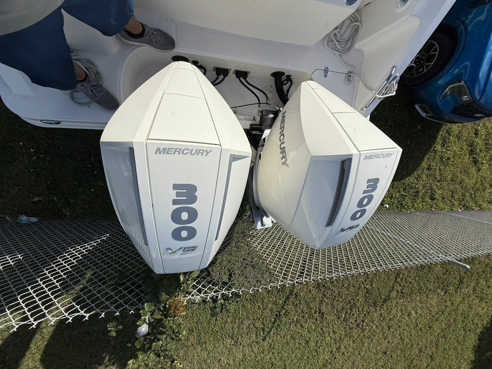 28ft Boston Whaler Yacht For Sale