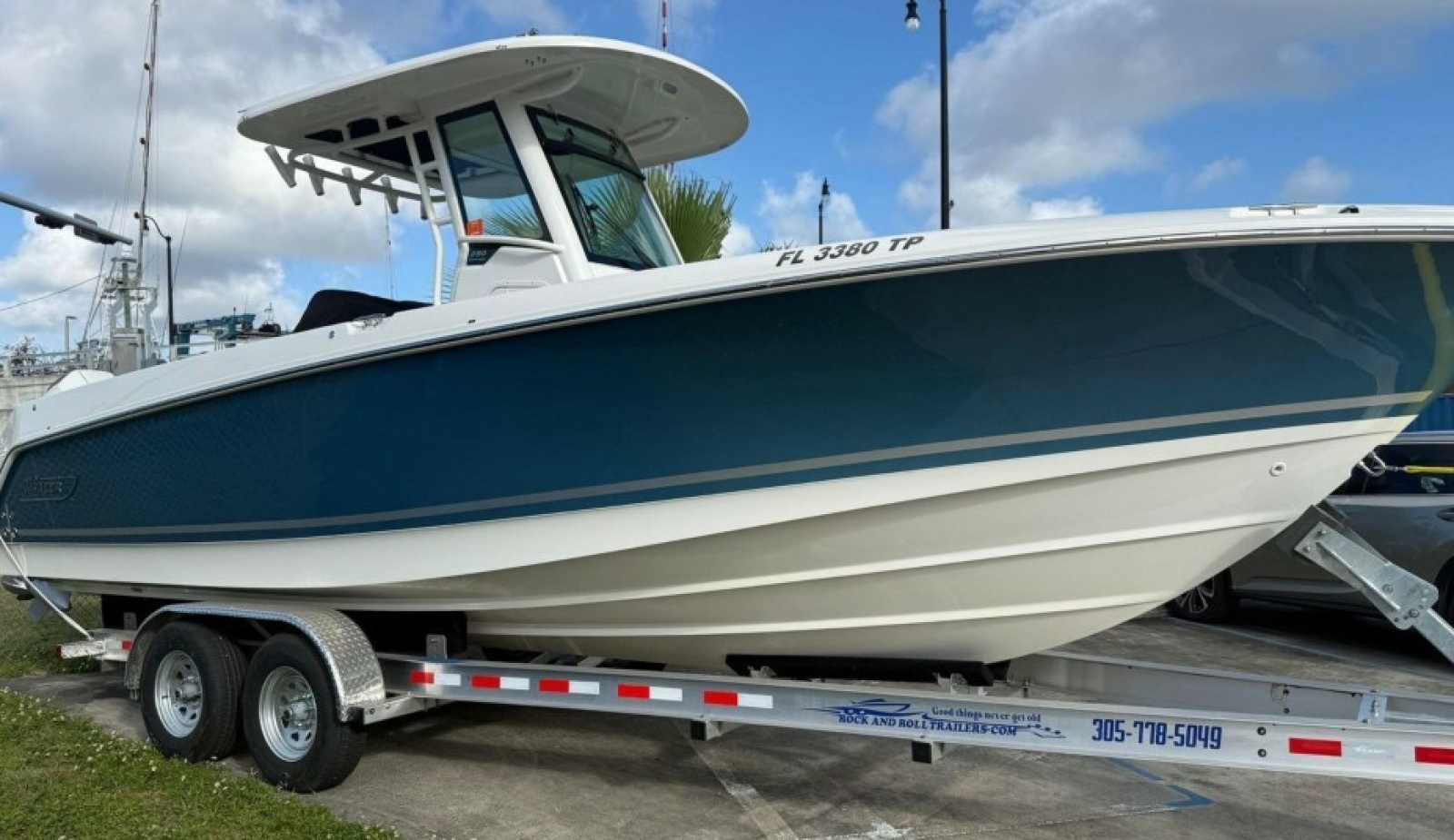 2023 Boston Whaler 