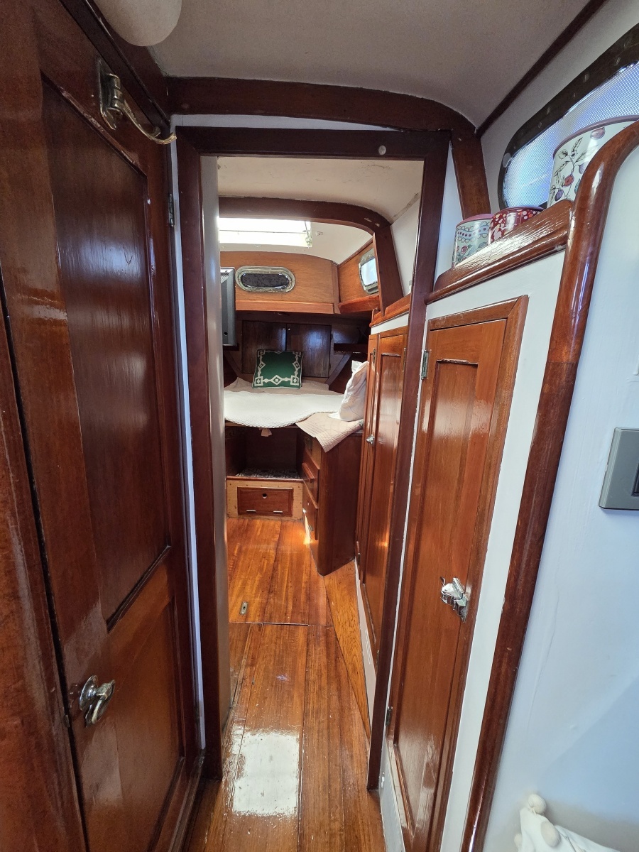1961 Hinckley Bermuda 40