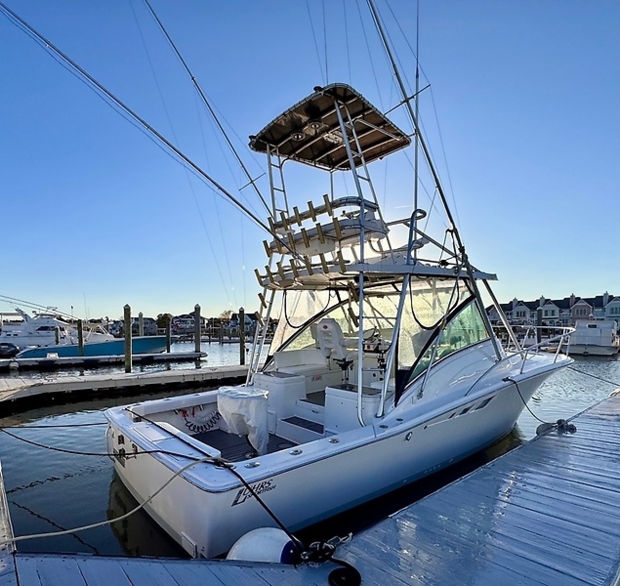2005 Luhrs 32 Express