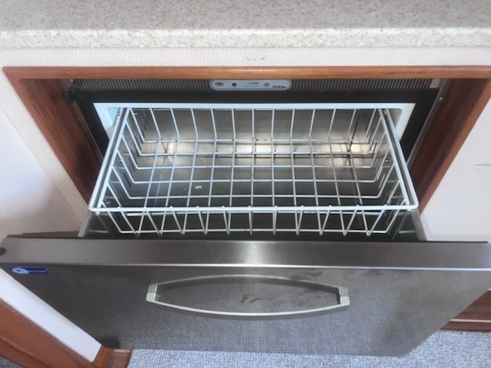 Vitrigo Fridge