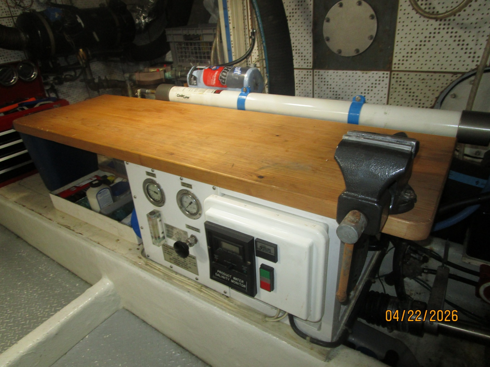 49' DeFever engine room work bench