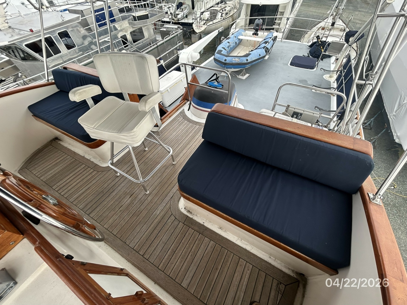 49' DeFever flybridge aft