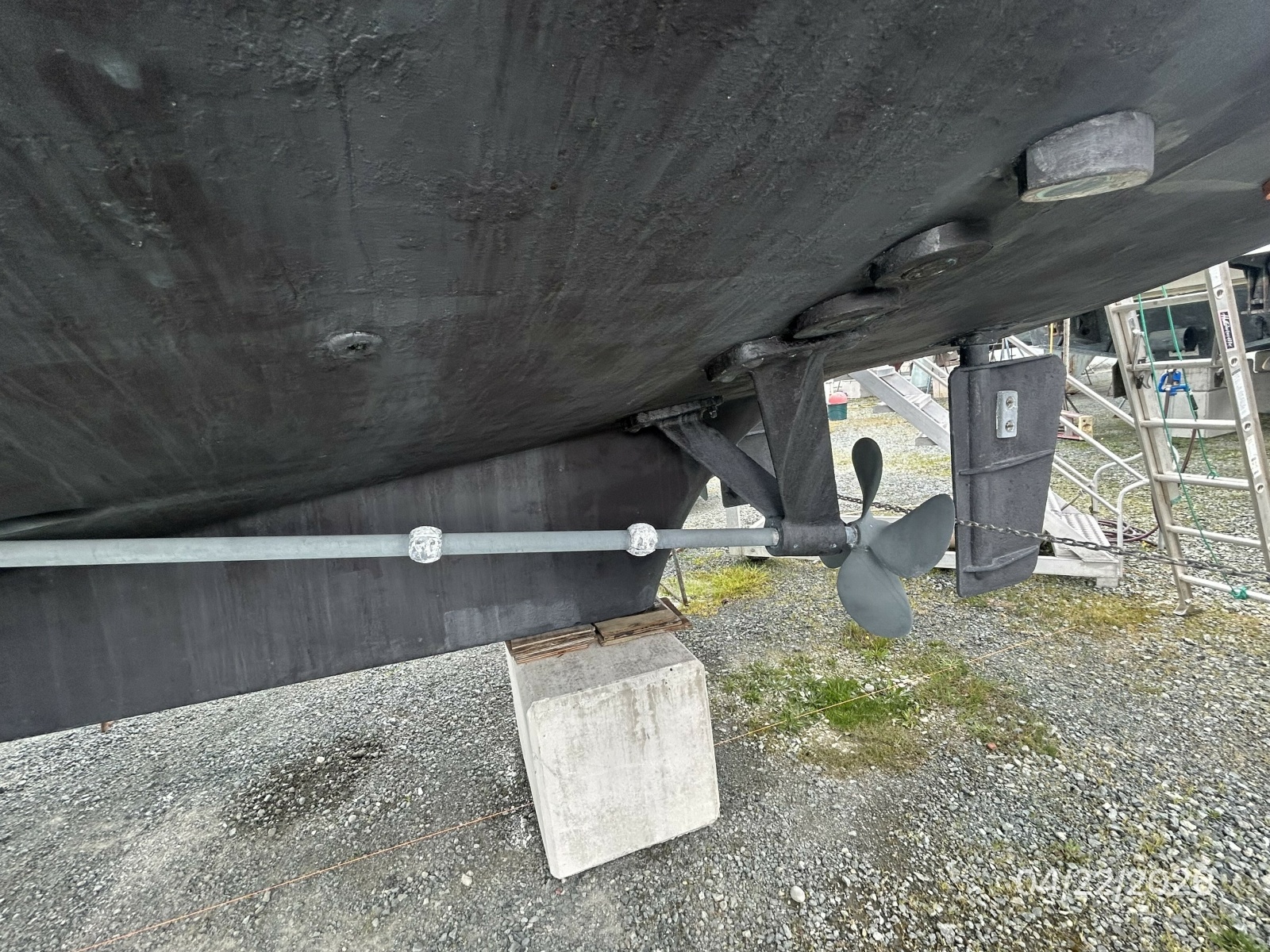 49' DeFever port running gear1