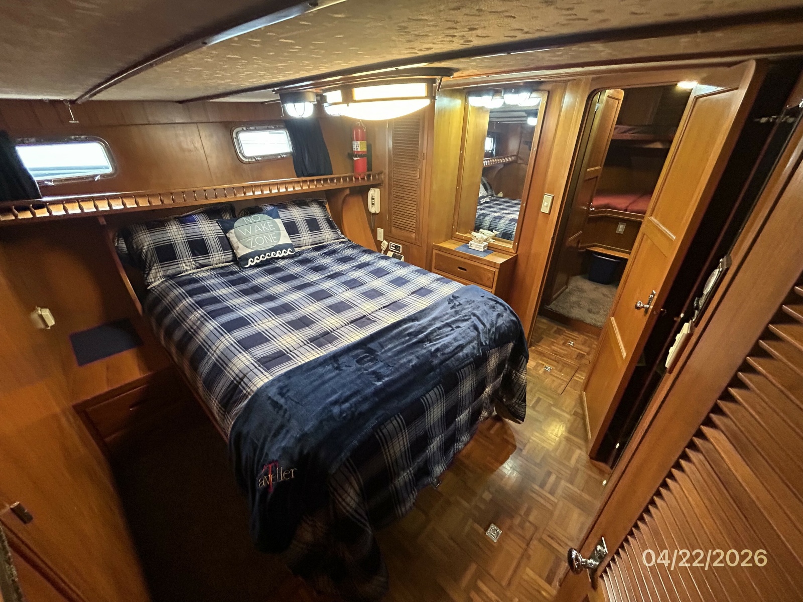 49' DeFever master stateroom2