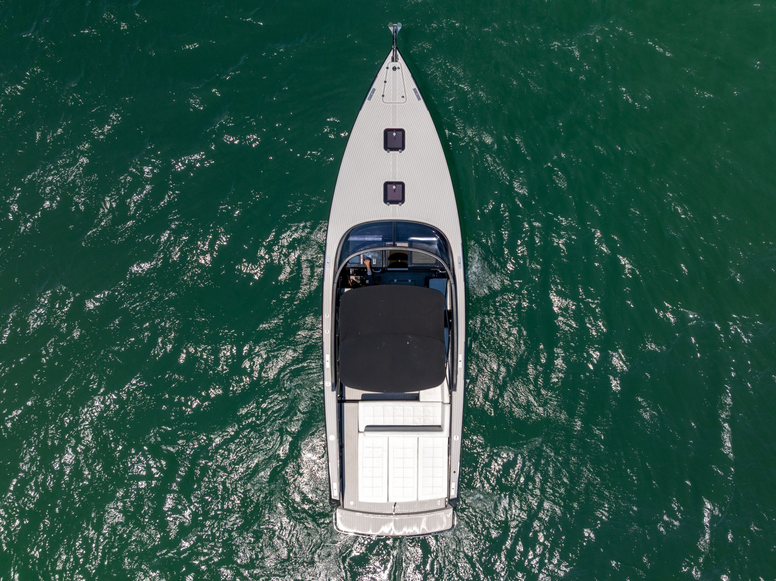 40' 2016 VanDutch VanDutch 40