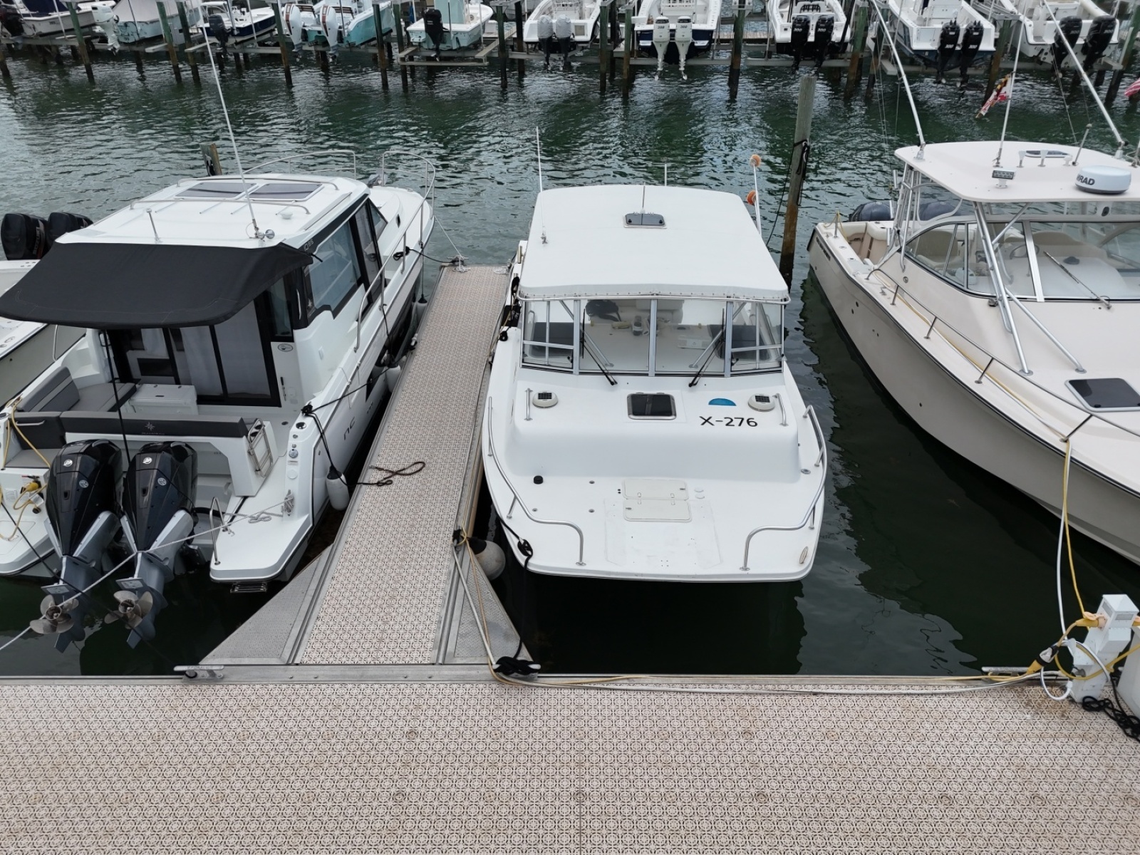 32ft Twin Vee Yacht For Sale