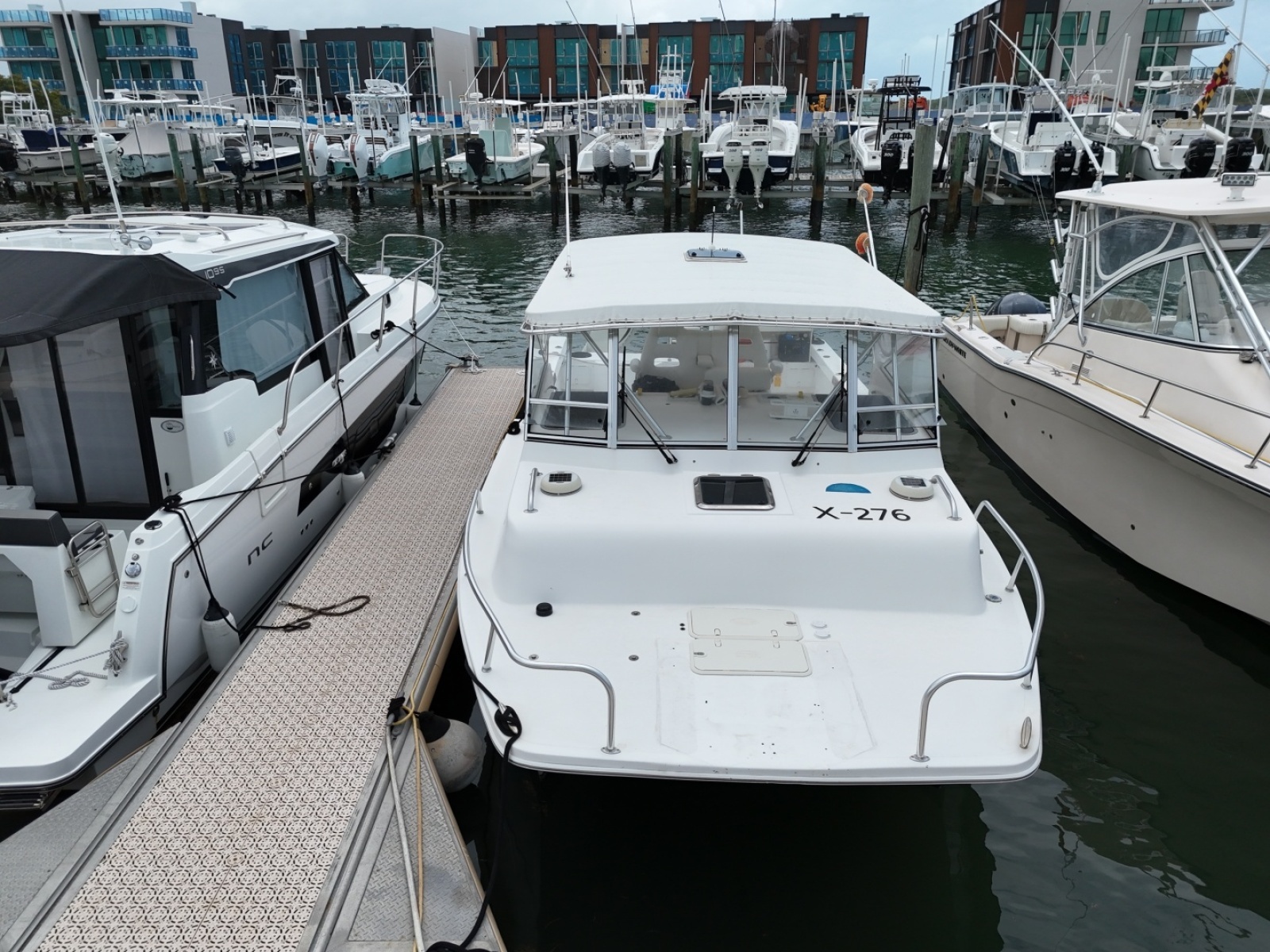 32ft Twin Vee Yacht For Sale