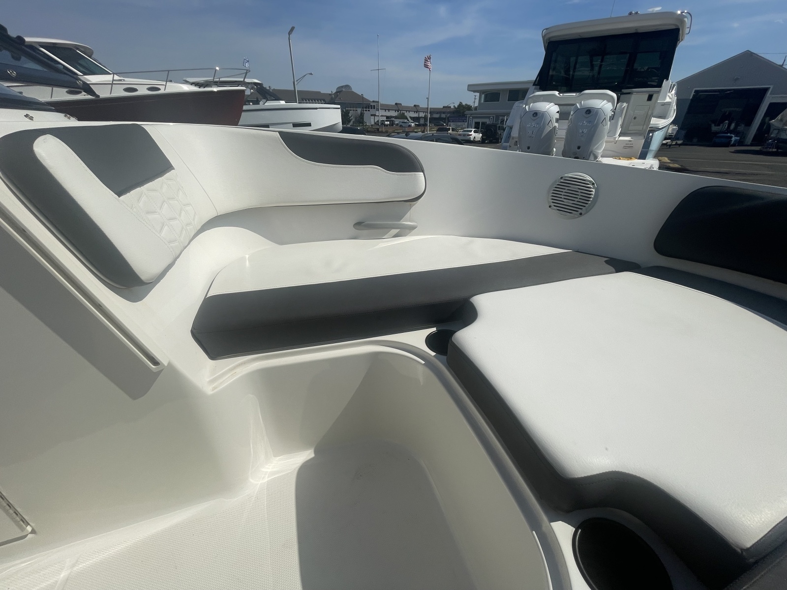 2019 Bayliner VR6 Bowrider I/O