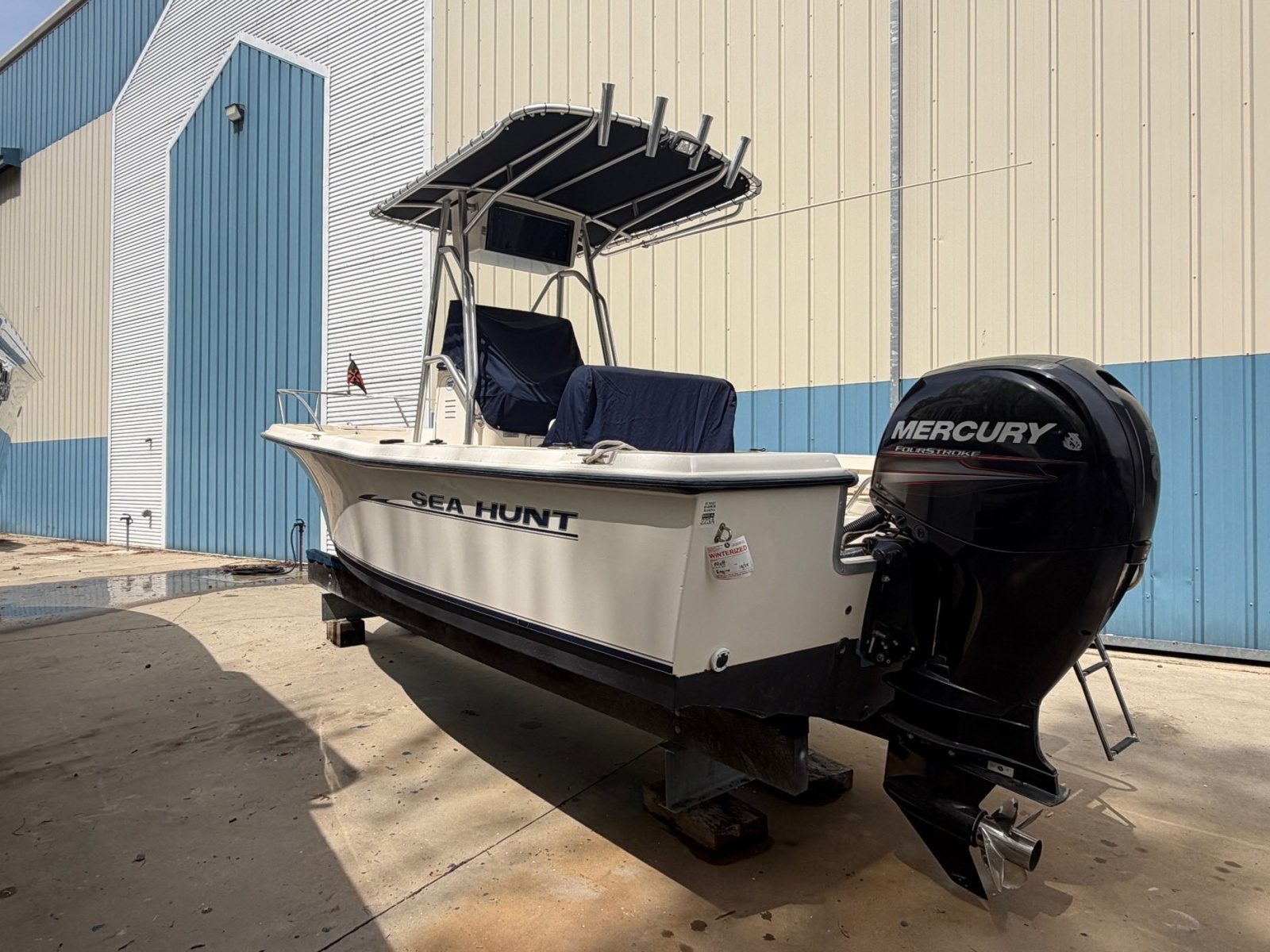 2004 Sea Hunt Triton 202