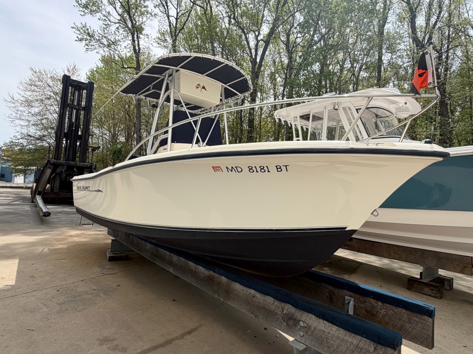 2004 Sea Hunt Triton 202