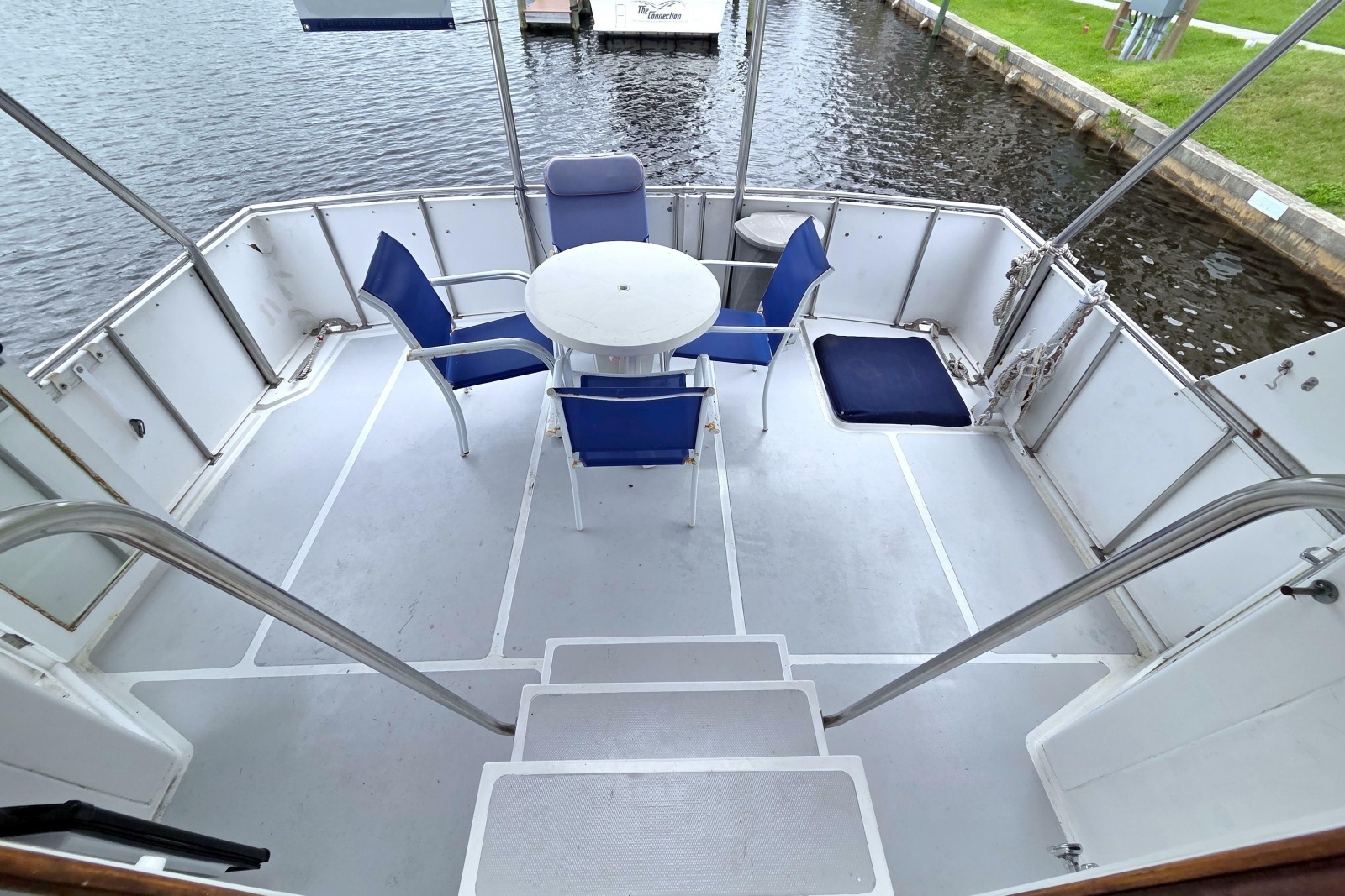 1984 Present Yachts 42 Sundeck