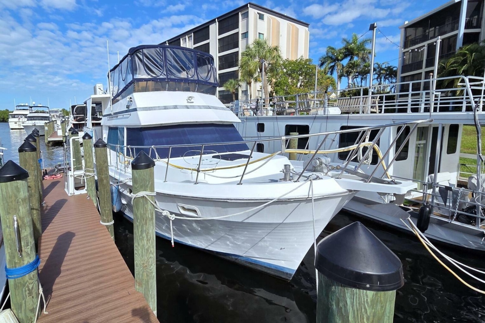 Consaltant 42ft Present Yachts Yacht For Sale