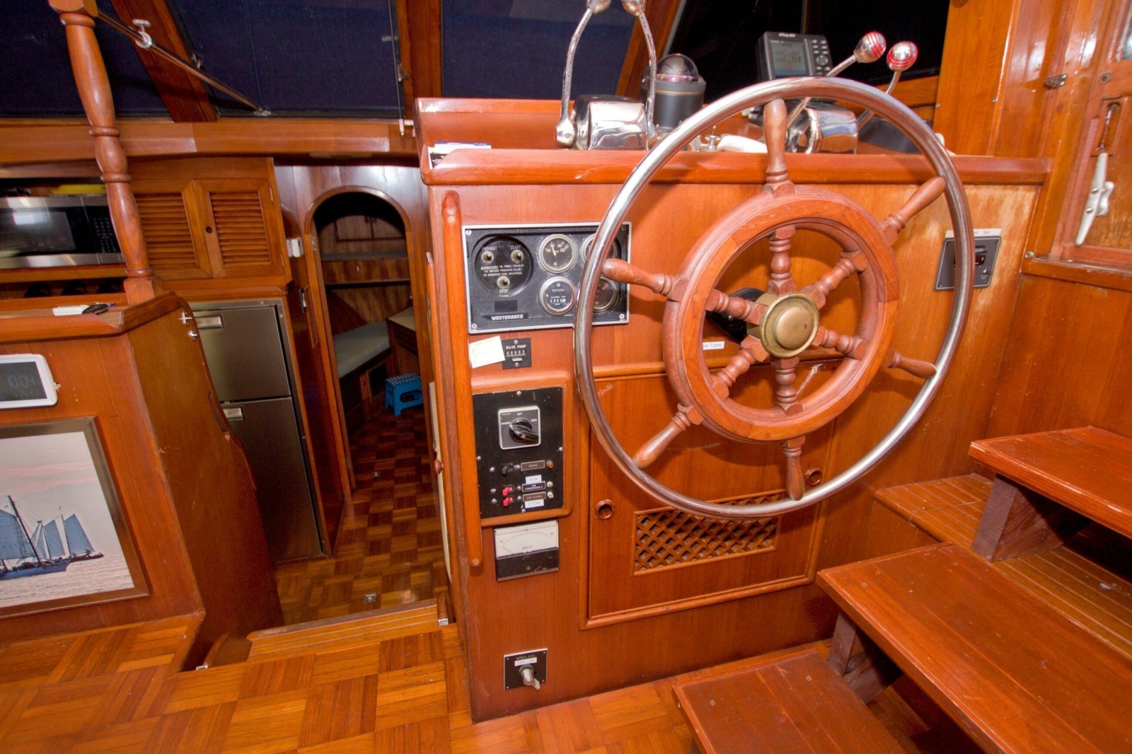 1984 Present Yachts 42 Sundeck
