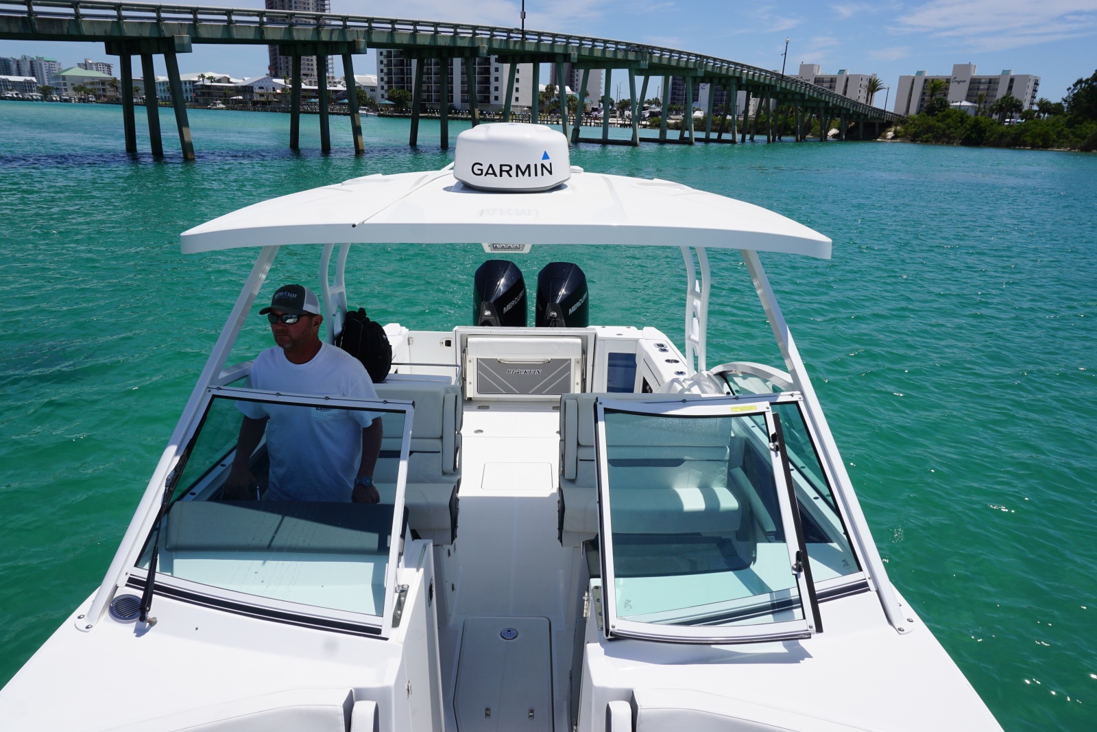 2023 27 Blackfin 272 DC Hard Top (1)