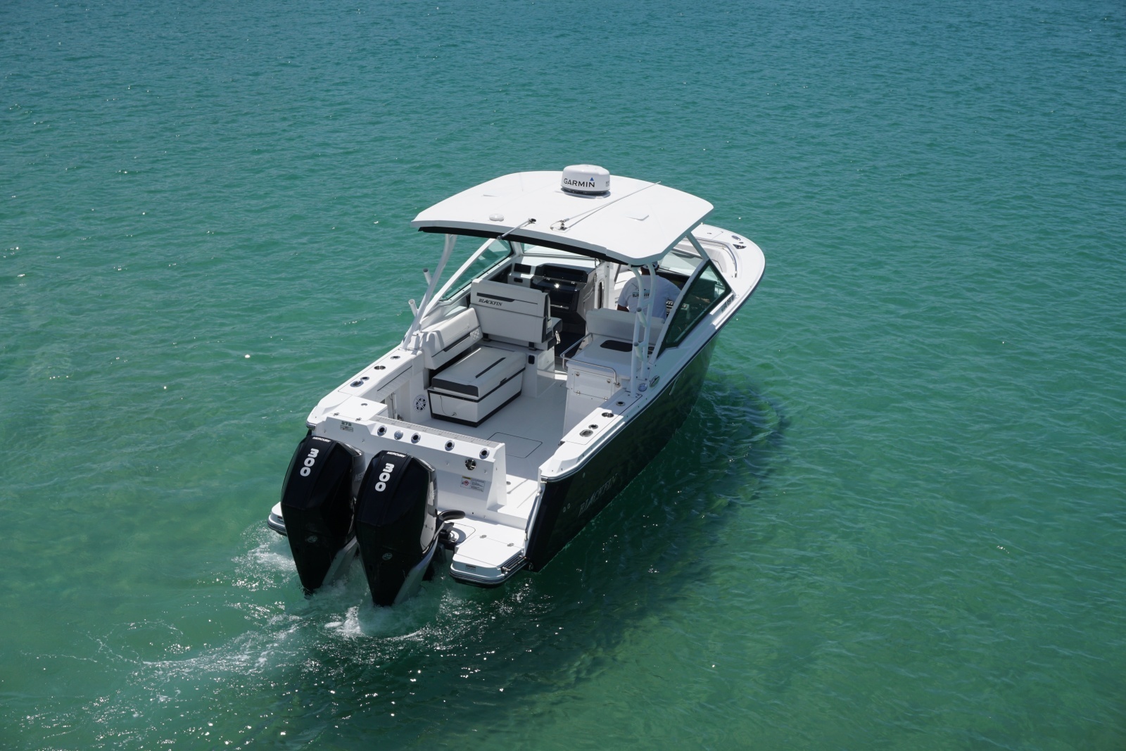 2023 27 Blackfin 272 DC Transom (4)
