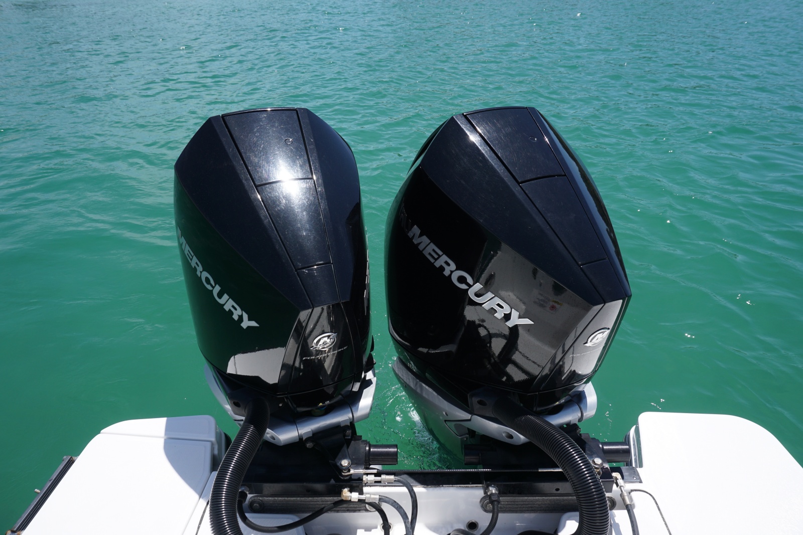 2023 27 Blackfin 272 DC Engines (2)