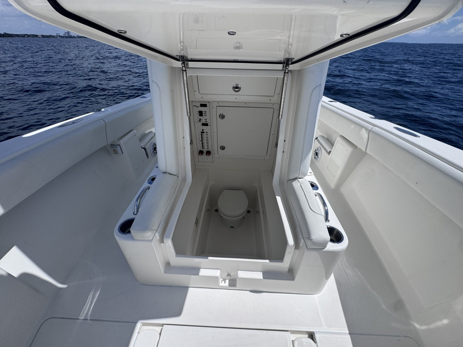 2023 SeaVee 290B