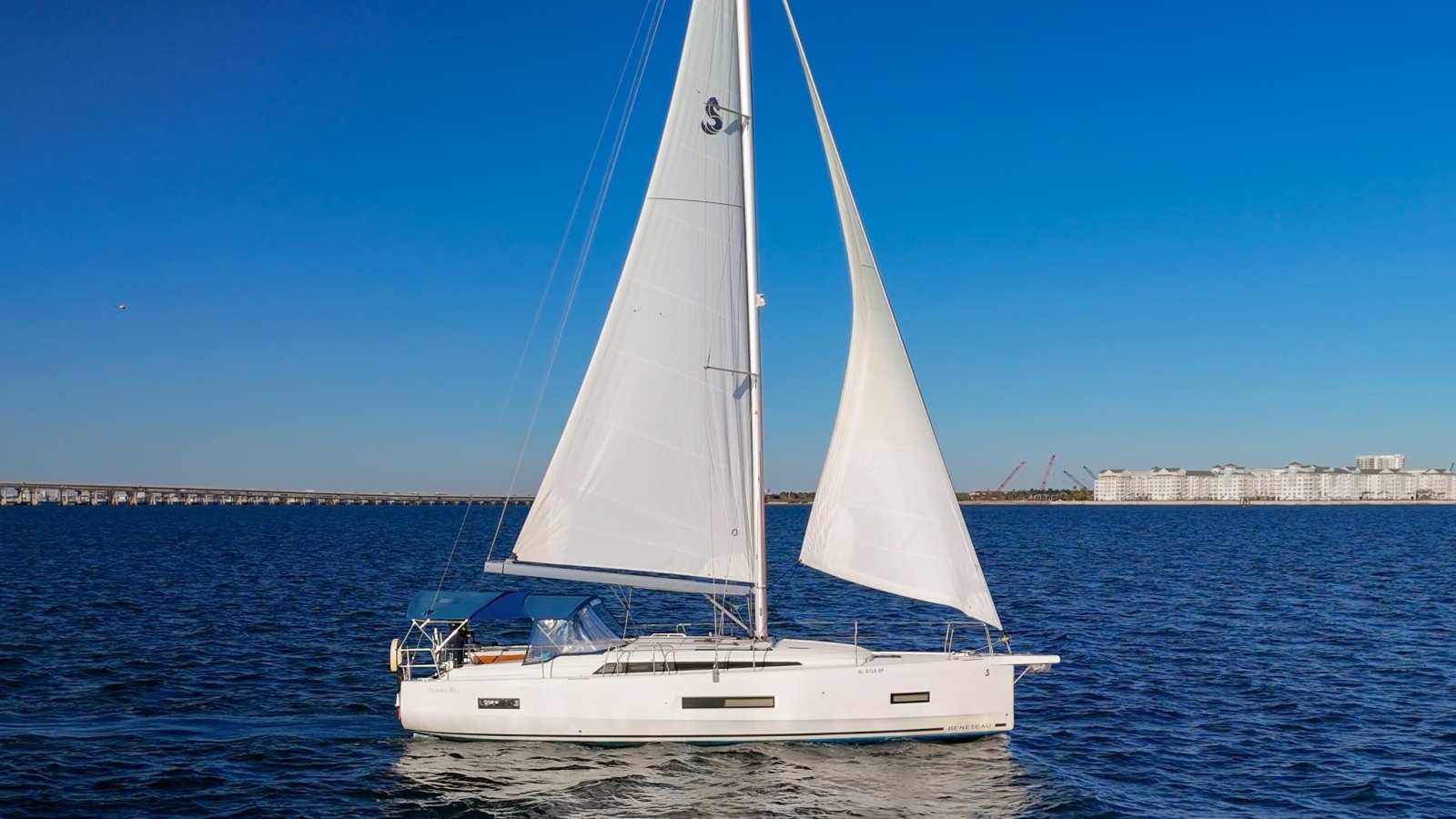 Happy Ours 40ft Beneteau Yacht For Sale