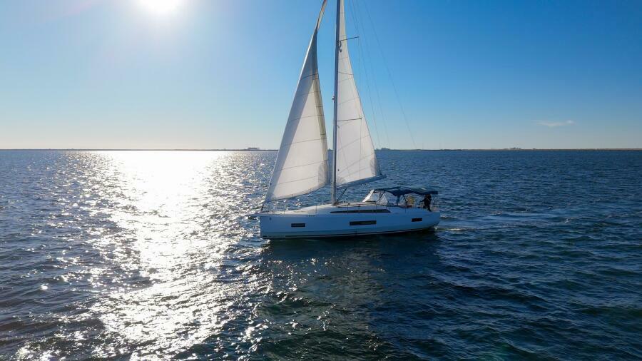 2022 Beneteau 40.1